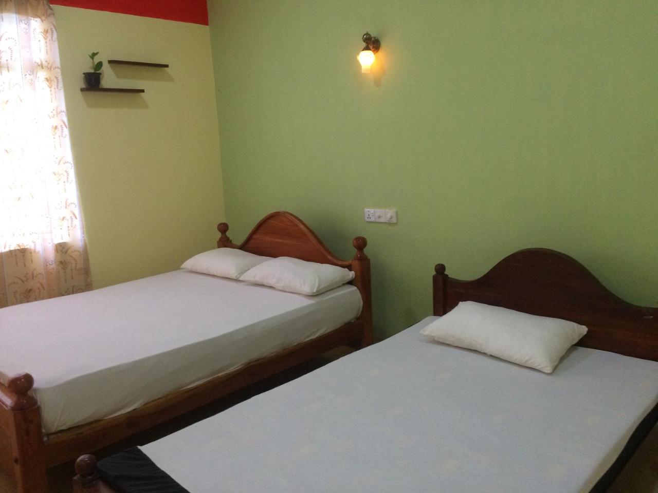 Hotel View Point Tissamaharama Buitenkant foto