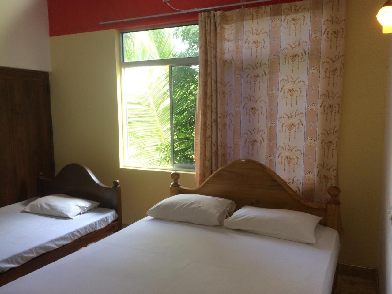 Hotel View Point Tissamaharama Buitenkant foto