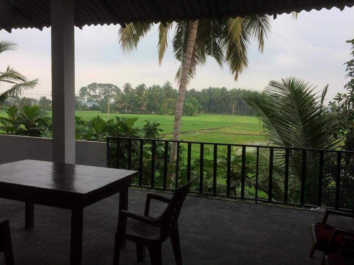 Hotel View Point Tissamaharama Kamer foto