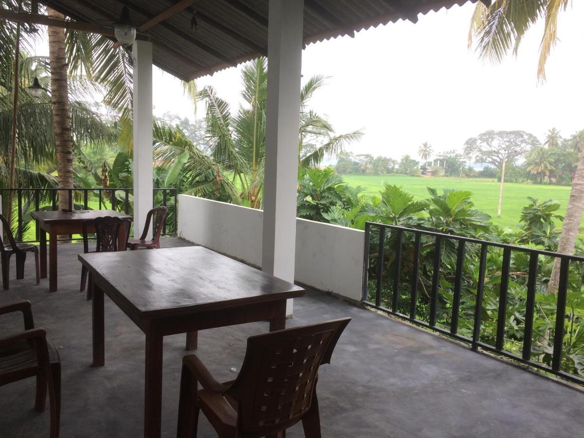 Hotel View Point Tissamaharama Kamer foto